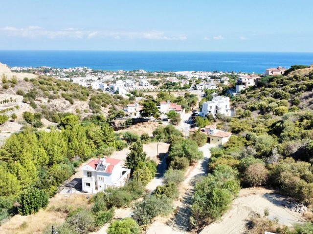 1241m2 land for sale with super view in Edremit Region! ** 