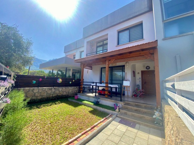 Twin Villas with Turkish Title for sale in a 5-minute walk from the center of Kyrenia Zeytinlika! ** 