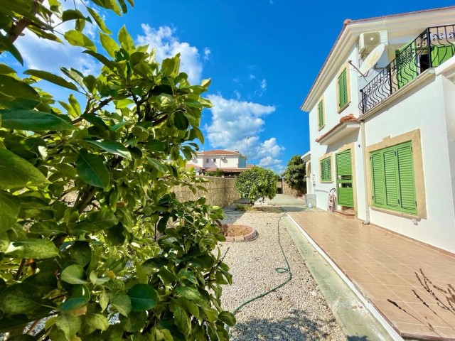 Villa mit Pool zu vermieten in Kyrenia Ozanköy ! ** 