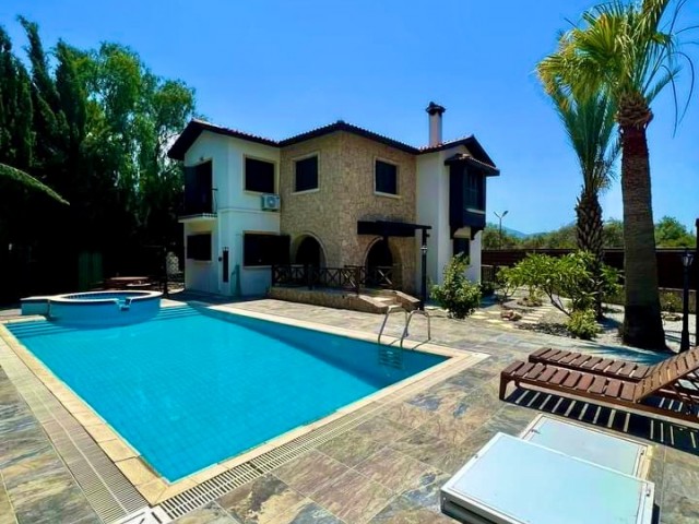 Villa For Sale in Çatalköy, Kyrenia