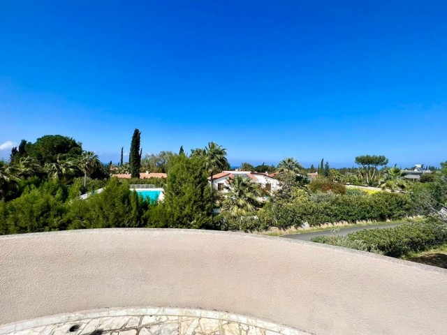 Single storey villa with large garden for sale in nature in Catalkoy!