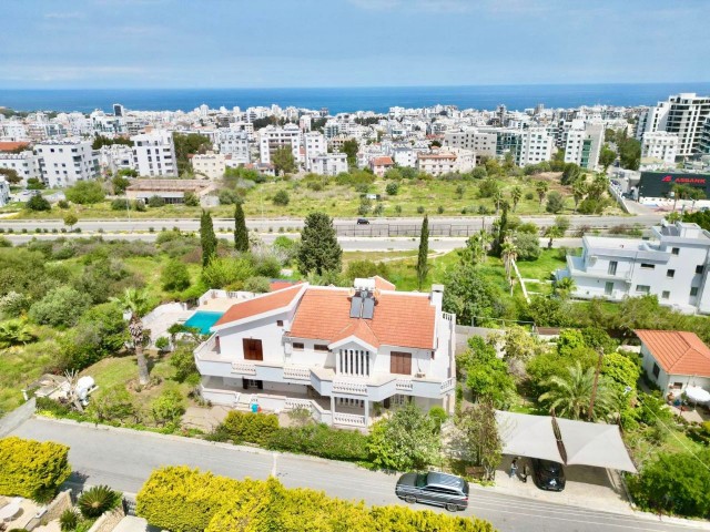 4+2 VILLA MIT GROSSEM GARTEN AN DER UMGEHUNGSSTRASSE VON GIRNE!