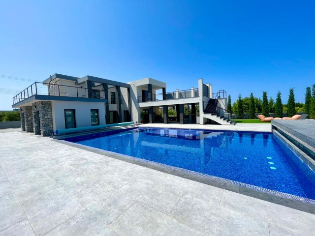 Luxury modern villa for sale in Çatalköy, Kyrenia!