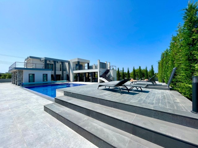 Luxury modern villa for sale in Çatalköy, Kyrenia!