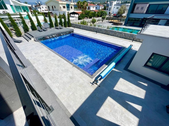 Moderne Luxusvilla zum Verkauf in Çatalköy, Kyrenia!