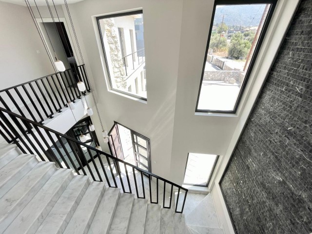 Girne Çatalköy’de Satılık lüks modern villa!