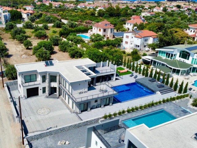 Girne Çatalköy’de Satılık lüks modern villa!