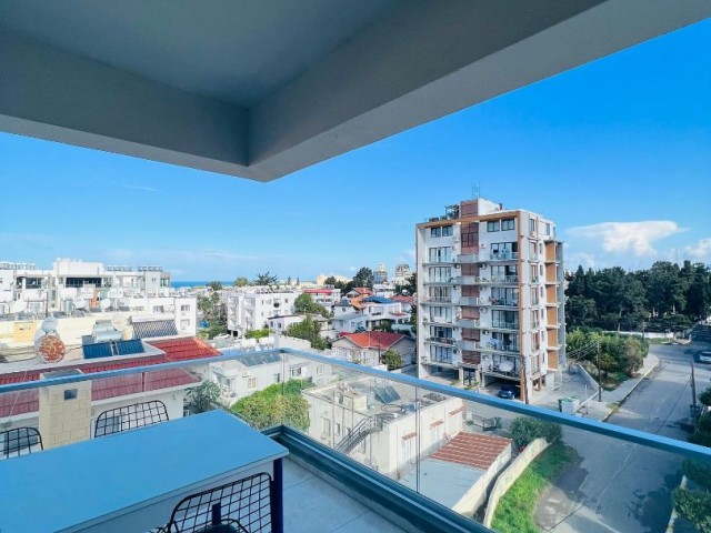 GİRNE MERKEZİ KONUMUNDA SATILIK 2+1 DAİRE 