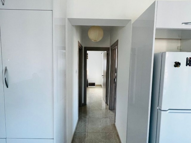 GİRNE MERKEZİ KONUMUNDA SATILIK 2+1 DAİRE 