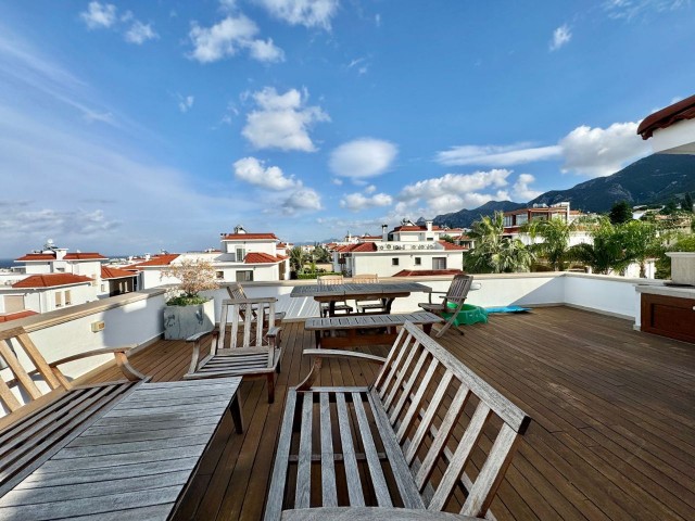 Kıbrıs Girne’nin en özel bölgelerinden biri olan Bellapais'te Satılık Eşyalı 4+1 Lüks Villa!