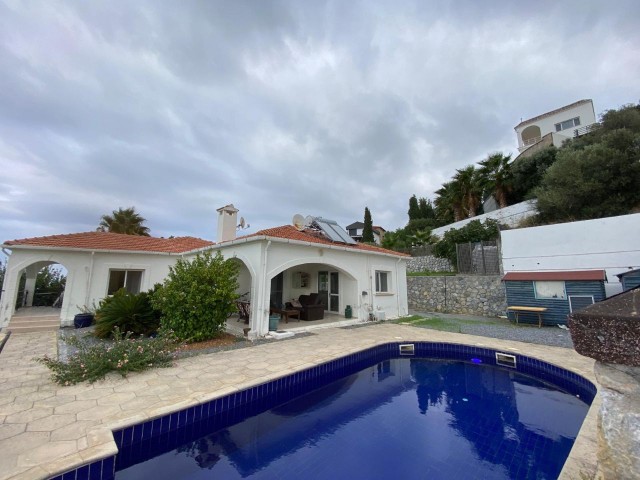 🍀DETACHED VILLA FOR SALE in Edremit with a stunning sea view and a private swimming pool..
