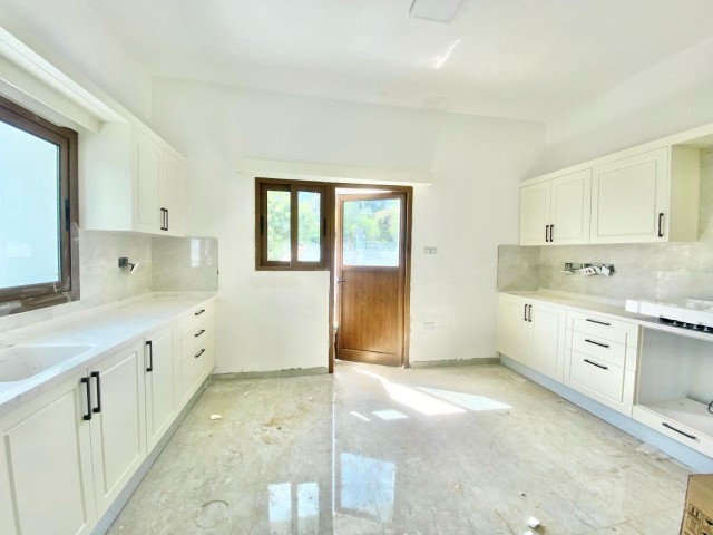 SINGLE-FLOOR 3+1 VILLA IN A GREAT LOCATION IN OZANKÖY!