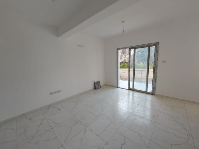 New 2+1 Flats Ready to Move in a Central Location in Kyrenia / Alsancak..