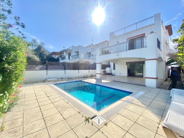 3+1 VILLA FOR SALE WITH POOL AND LARGE ROOF TERRACE IN TRNC GIRNE DOGANKOY, WALKING DISTANCE TO THE OLD SCHOOL AND EVERYTHING YOU NEED, 5 MINUTES TO MARKETS, PUBLIC TRANSPORTATION AND RESTAURANTS.