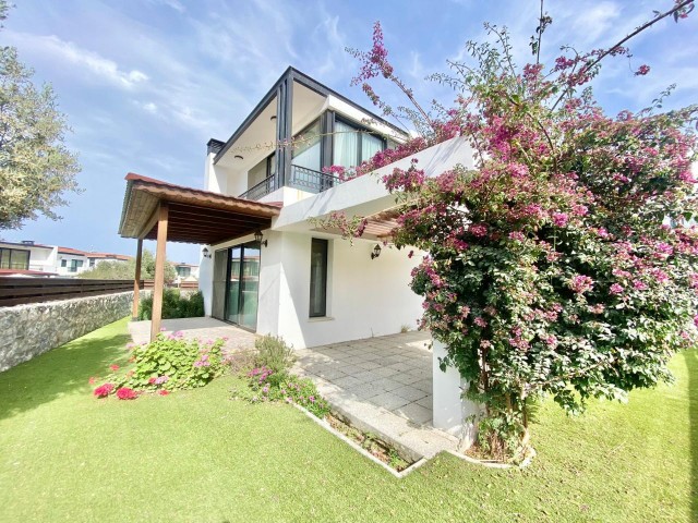 3+1 VILLA FOR SALE WITH POOL AND LARGE ROOF TERRACE IN TRNC GIRNE DOGANKOY, WALKING DISTANCE TO THE 