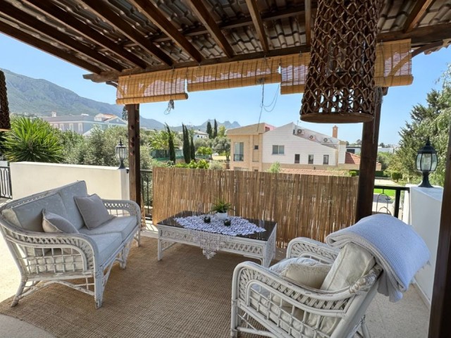 🍀Duplex-Villa mit privatem Pool zum VERKAUF in einem 1 Dekaden großen, völlig freistehenden Garten in Ozanköy, Kyrenia.