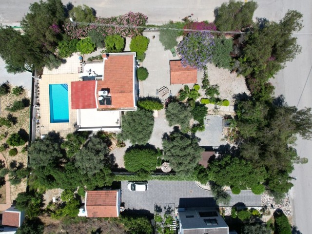 🍀Duplex Villa with private swimming pool for SALE in 1 decare of fully detached garden in Ozanköy, Kyrenia..