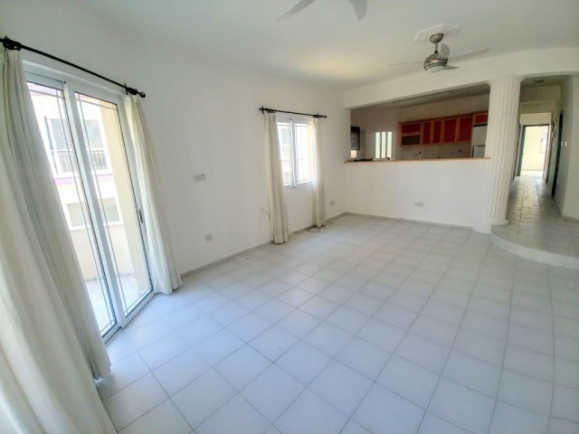 Flat To Rent in Girne Merkez, Kyrenia