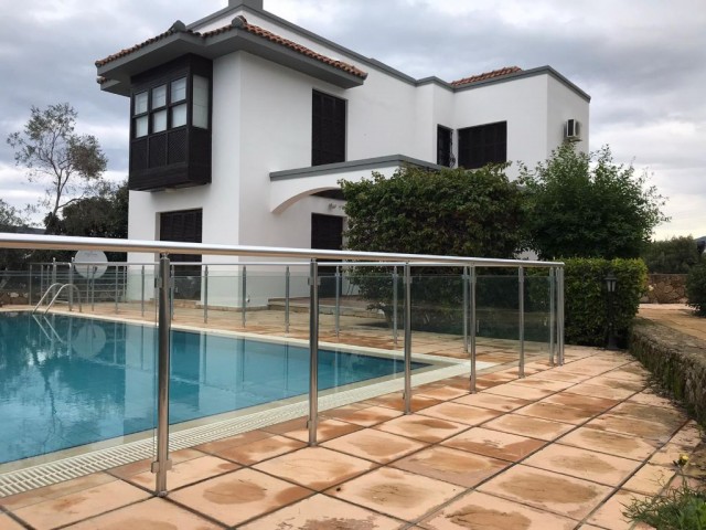 Villa To Rent in Bellapais, Kyrenia