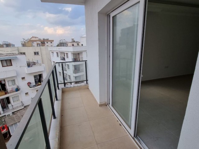 2 + 1 Apartment for Sale in Famagusta Gülseren ** 