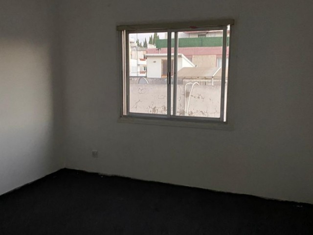 MERIT LEFKOŞA YANINDA SATILIK 3+1 DAİRE