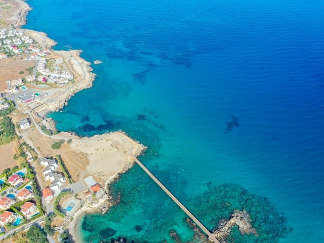 IMMOBILIEN ZUM VERKAUF IN KYRENIA LAPTA AM MEER ** 