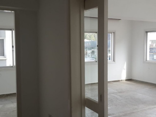 Office To Rent in Küçük Kaymaklı, Nicosia