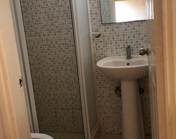 Lefkoşa Yenikent Bölgesinde kiralık 140m2 çok iyi durumda daire