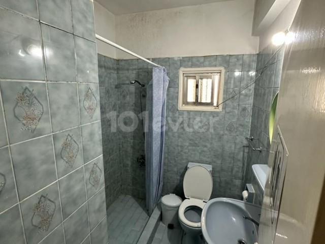 3+1 ground floor flat for rent in Küçük Kaymaklı