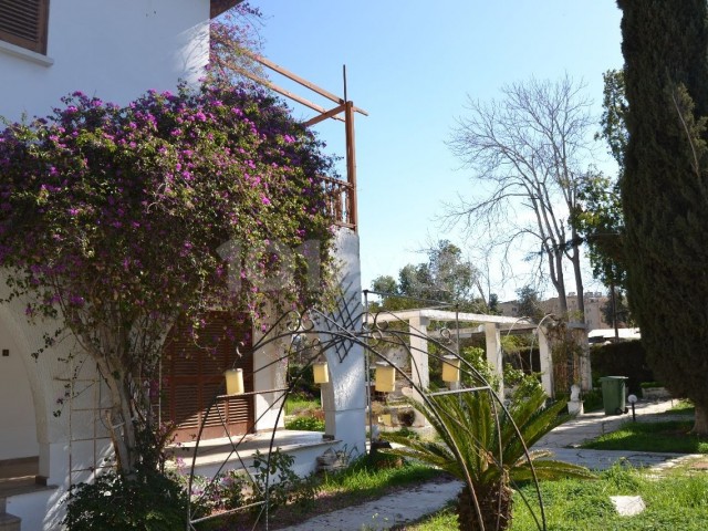 Villa for Sale in Nicosia 4+2 in two plots