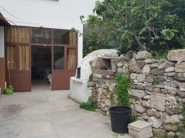 Furnished 2 bedroom ground floor house in Bellapais area