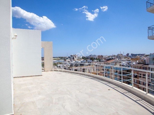 3+1 Penthouse zu vermieten - Famagusta