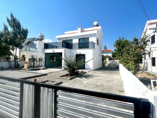 3+1 villa, 100m from the sea