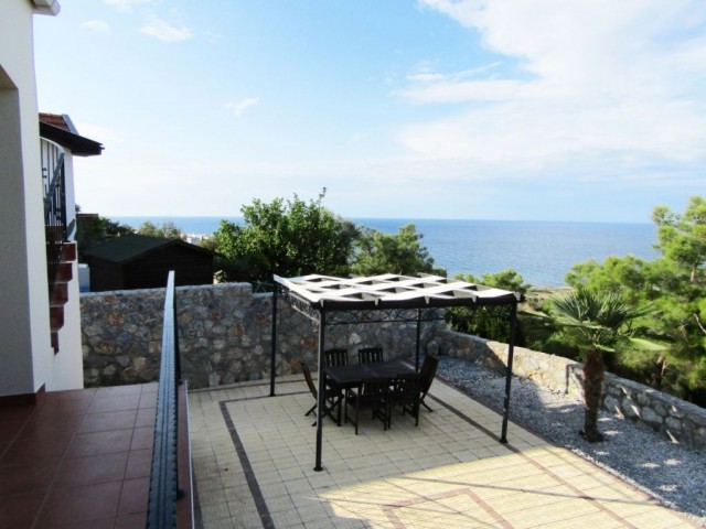 REDUCED Spectacular Views From Beautiful 3 Bedroom Stone Bungalow