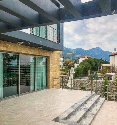 3 Yatak Odalı Modern Villa Çatalköy ** 