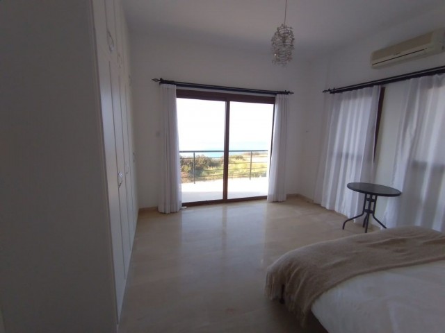 Frontline 4 Bed Villa With Sea And Sunset Views