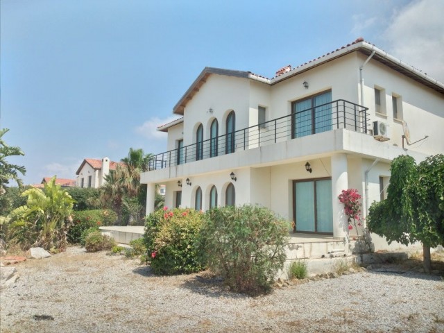 Frontline 4 Bed Villa With Sea And Sunset Views