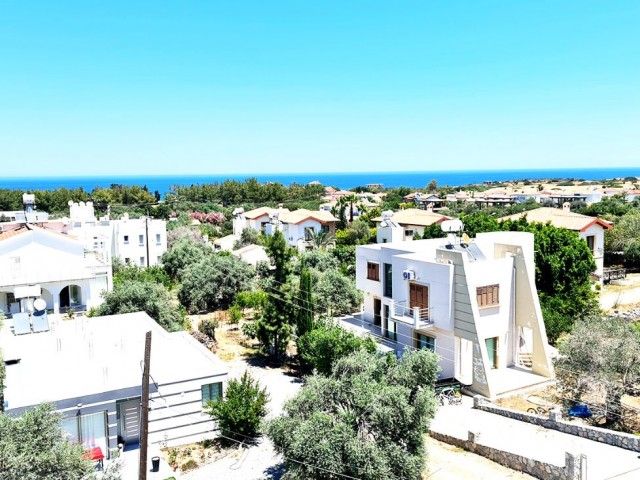 Neue fertige 4-Schlafzimmer-Villa in chatalköy ** 