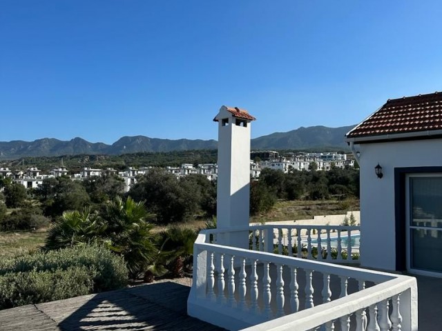 Luxuriöse Villa mit 4 Schlafzimmern und Meerblick in Esentepe