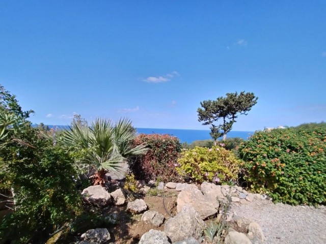Средиземноморская вилла с 3 спальнями и панорамным видом на горы и море в Эсентепе, Северный Кипр