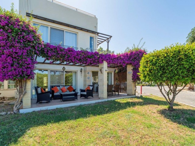 Charming 3-Bedroom Garden Apartment with Pool and Garden Views