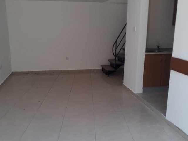 OFFICE OR CLINIC FOR RENT IN THE GIRNE COURTS AREA