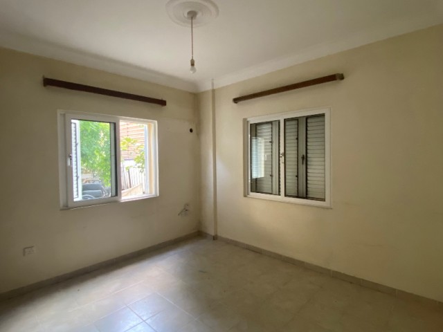 3+1 FLAT FOR SALE WITH GARDEN WITH WALKING DISTANCE TO MACCARA SHOP