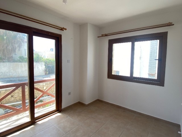 3+1 flat next to the sea with conmunal swimming pool and restaurant in the complex 