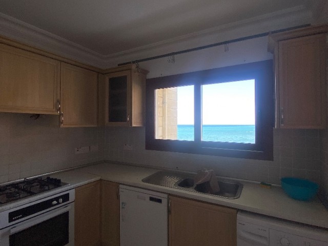 Furnished 3+1 in Karakum, close to Girne Univercity next to the sea ! tv will be bought