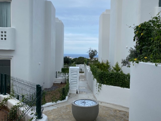 WIEDERVERKAUFSMÖGLICHKEIT IN SONDERPROJEKT! ✔️private Dachterrasse, eigenes Bad, Pool- und Meerblick