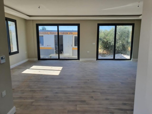 DUPLEX VILLA FOR SALE IN KYRENIA/ÇATALKOY ** 