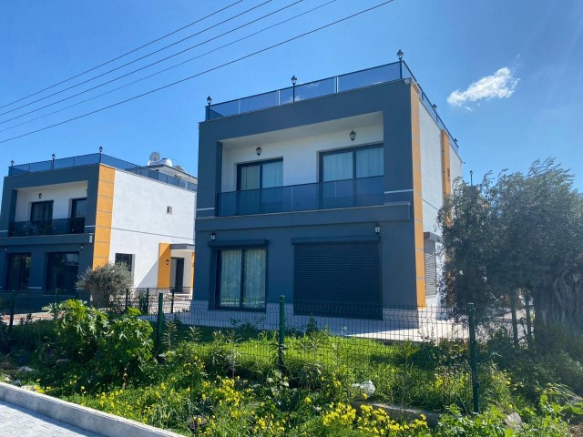 DUPLEX VILLA FOR SALE IN KYRENIA/ÇATALKOY ** 