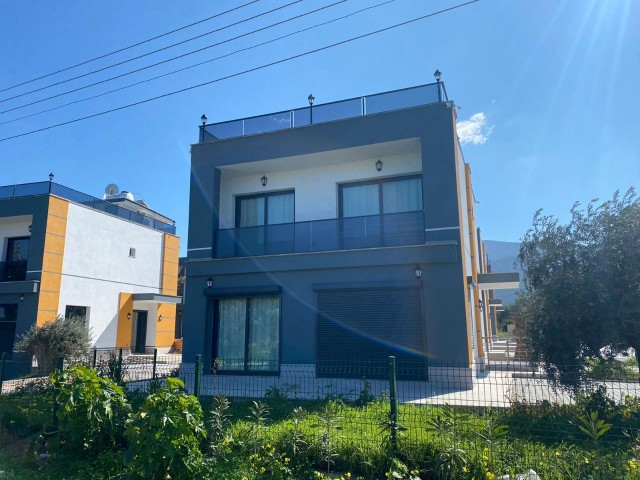 DUPLEX VILLA FOR SALE IN KYRENIA/ÇATALKOY ** 