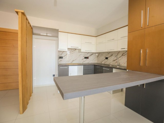 Flat For Sale in Aşağı Girne, Kyrenia